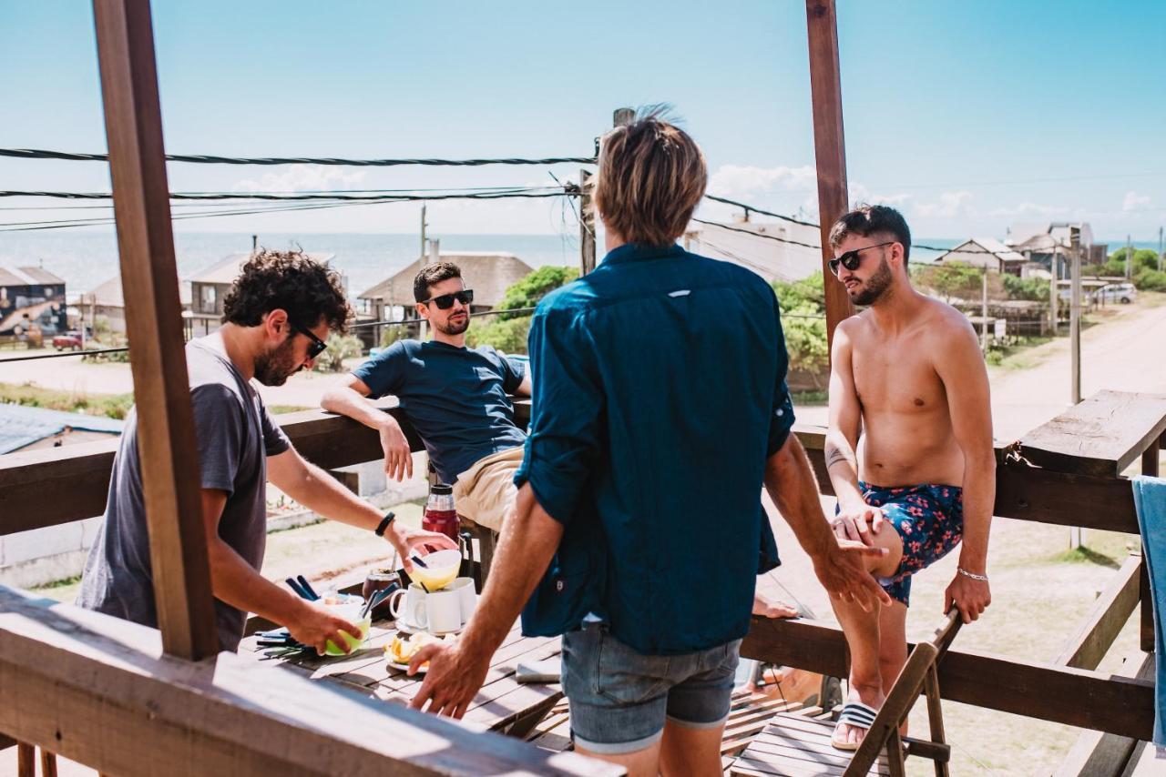 Mar De Fondo Hostel Punta Del Diablo Extérieur photo