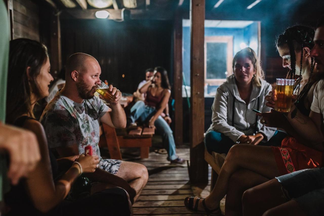 Mar De Fondo Hostel Punta Del Diablo Extérieur photo